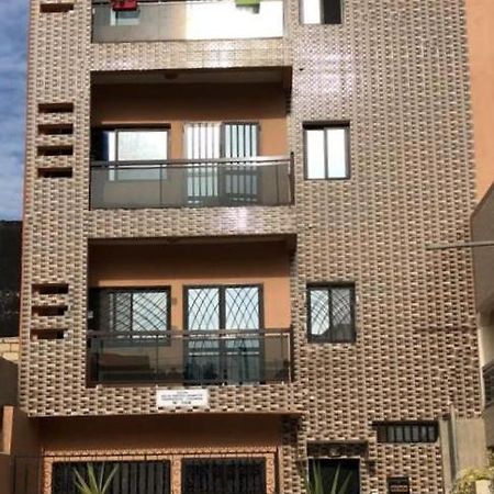 Appartement Spacieux Chez Keur Matou - F2 Dakar Kültér fotó