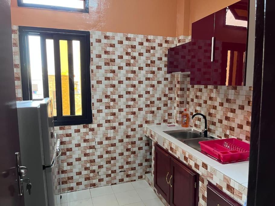 Appartement Spacieux Chez Keur Matou - F2 Dakar Kültér fotó