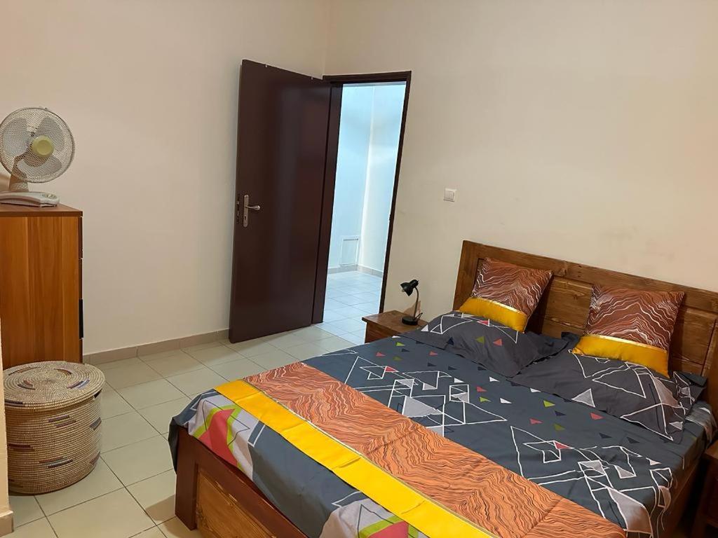 Appartement Spacieux Chez Keur Matou - F2 Dakar Kültér fotó