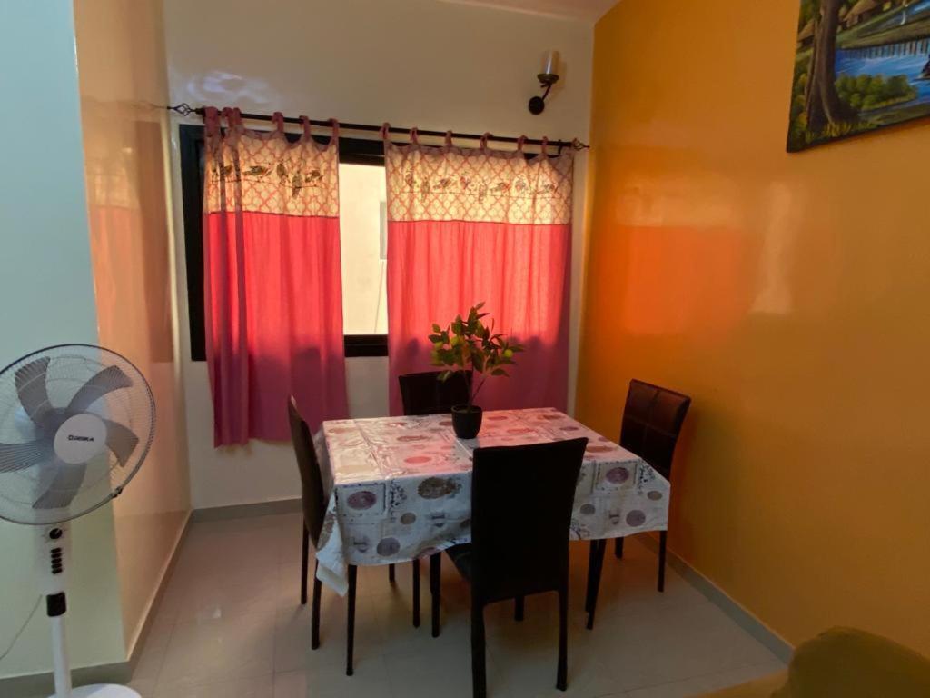 Appartement Spacieux Chez Keur Matou - F2 Dakar Kültér fotó