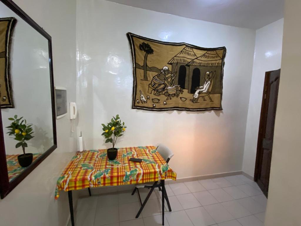 Appartement Spacieux Chez Keur Matou - F2 Dakar Kültér fotó